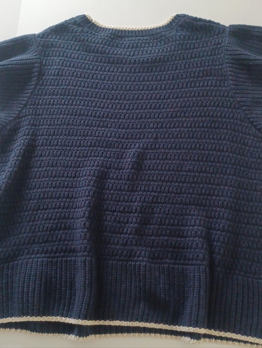 Time And Tru Navy Flutter Sleeve Sweater Sz XL - Picture 3 of 4